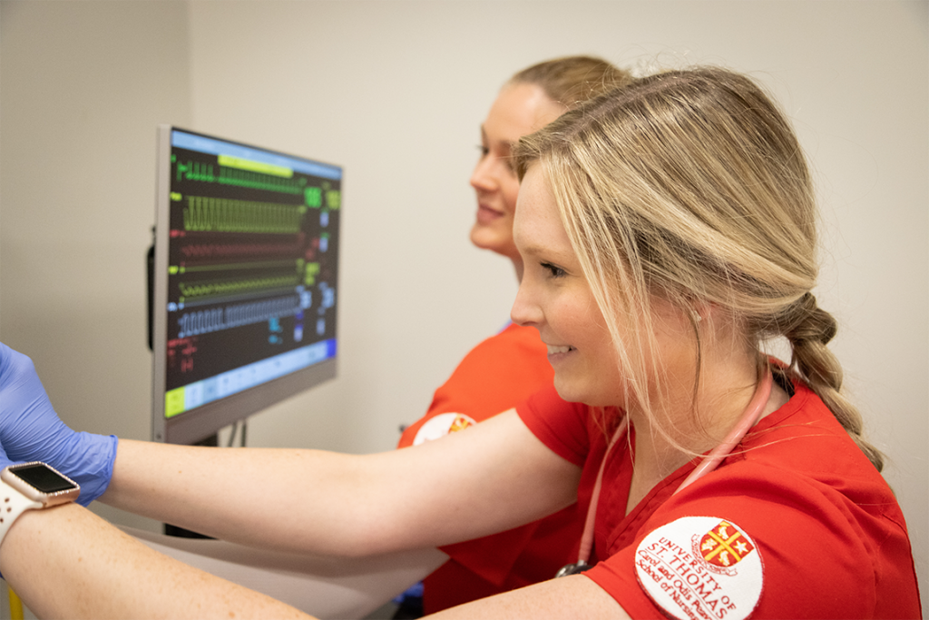 Accelerated BSN Program in Houston University of St. Thomas